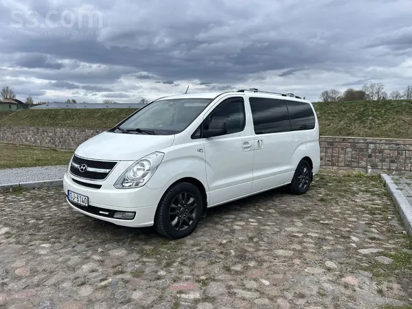 Hyundai H1 2.5Crdi 6-мкпп. 8 мест. Версия без Dpf c завода. Webasto. 
В 202