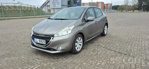 Ērts un ekonomisks auto, vidējais patēriņš ārpus pilsētas 4, 1l/100. Auto la