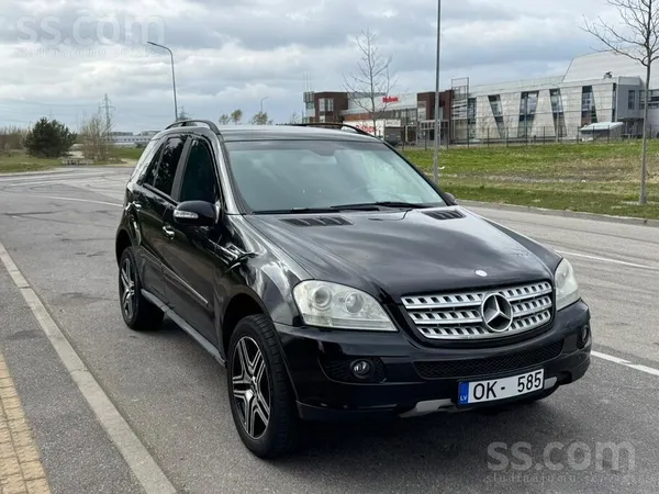Продаю живую Mercedes-Benz ML 280, купленную в Латвии с оригинальным пробего