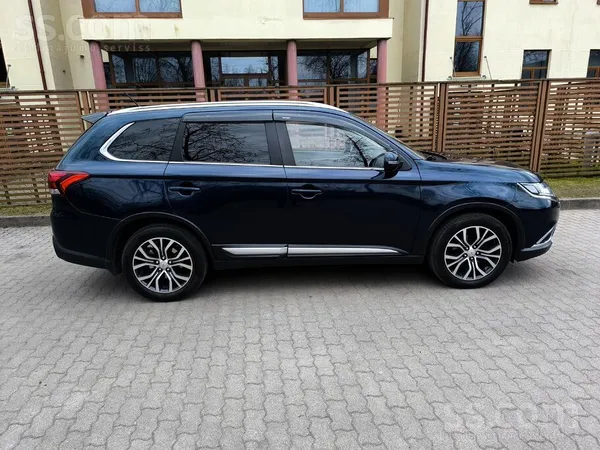 Mitsubishi outlander intense 2.0. Бензин коробка автомат, 4wd, 110kwt/150zs.