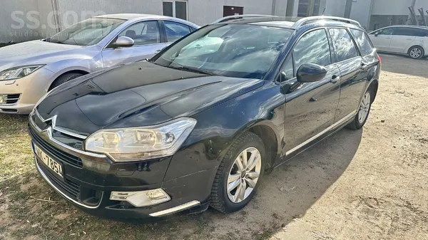 Citroen C5 , 1.6 Hdi. 
Normāla tehniskā stāvoklī. 
Pēdējos ~6 gadus tika i