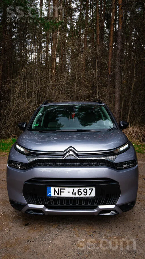 Auto iegādāts jauns salonā Latvijā. Visas apkopes veiktas tikai pie oficiālā