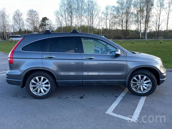 Pārdod Honda Cr-V 2.0 Benzins 110kw 4X4.

Orģināls nobraukums 220500 km