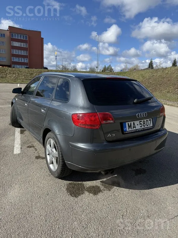 Audi Pārdošanā Audi A3 ar 1, 8 beznīna dzinēju un autom