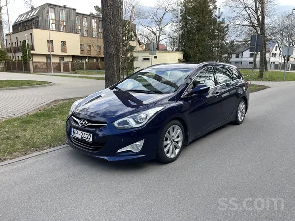 Hyundai I40, 2.0 benzins, automäts, 130 kW. 
Auto jauns iegadats pie dilera