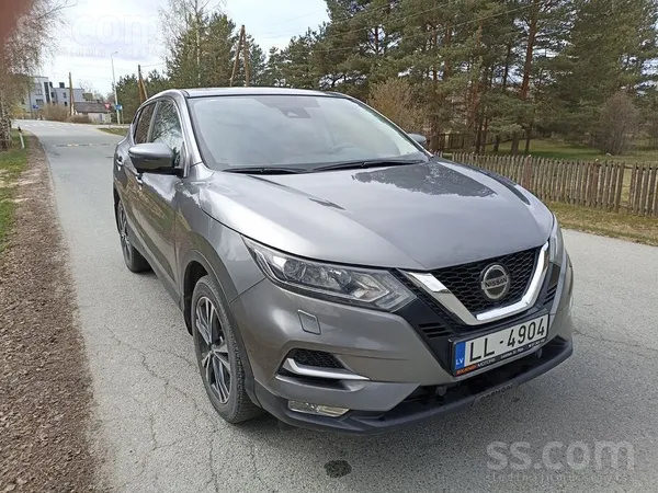 В отличном состоянии Nissan Quashqai Tekna, полная комплектация. Куплена в S