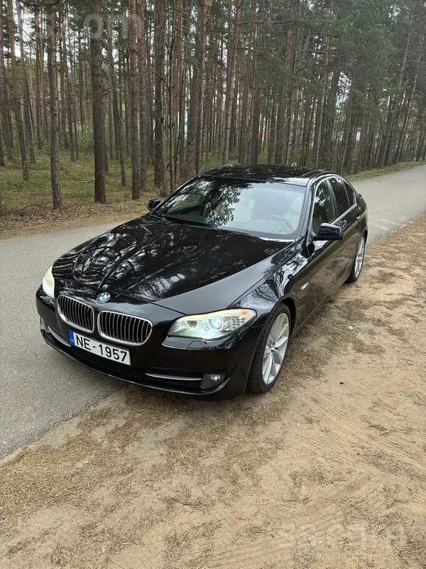 BMW Продаётся BMW F10 2010 года-3.0d 180 kw. Машина в 