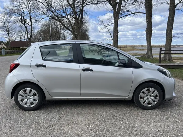 Toyota Pārdodu vieglo automašīnu labā tehniskā stāvoklī.