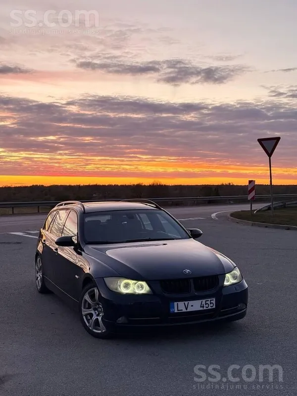 BMW Продаю Bmw330D. Отличная машина за хорошие деньги.