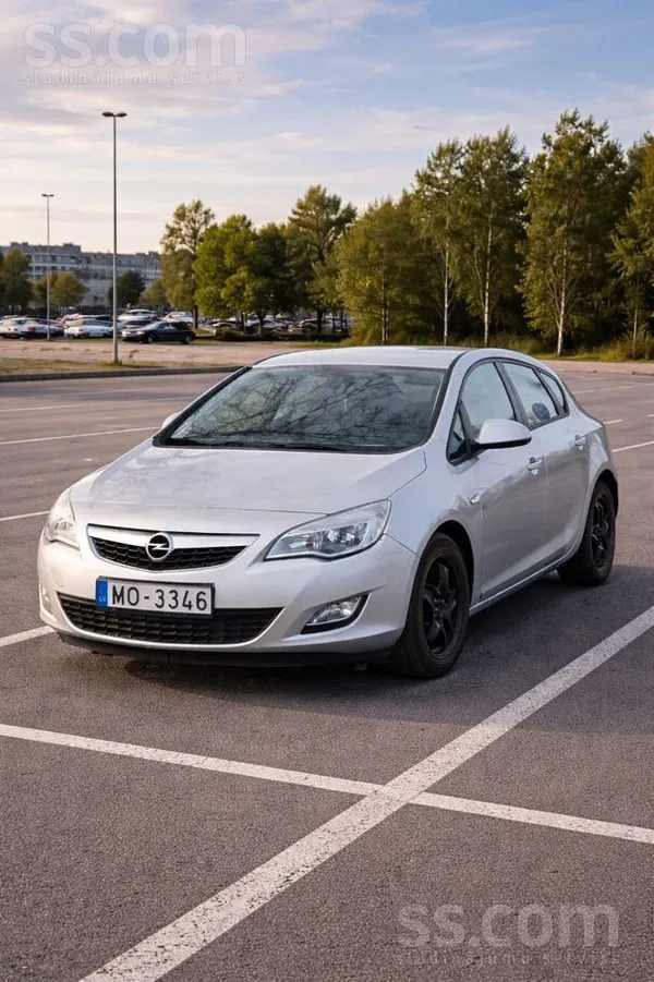 Opel Astra J 1.7 Cdti 81kW (110 л. с)
2011 Год
Пробег: 239 000 Км
Экономичны