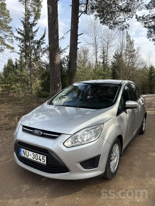 Ford Pārdodu uzticamu un ļoti praktisku Ford C-Max. 