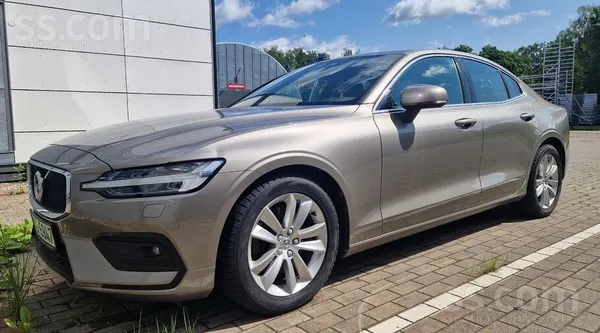 Pārdod LV no dīlera pirktu un 4 gadus lietotu auto. 
Servisa grāmata ar pil