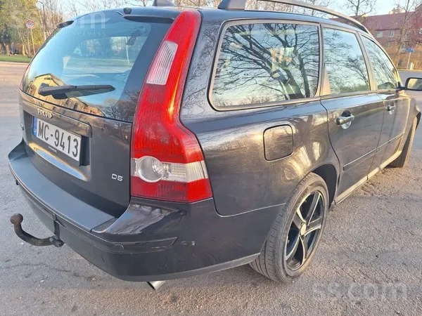 Volvo Pārdodu Volvo D5 dīzels 132 kw automātiskā ātrumka