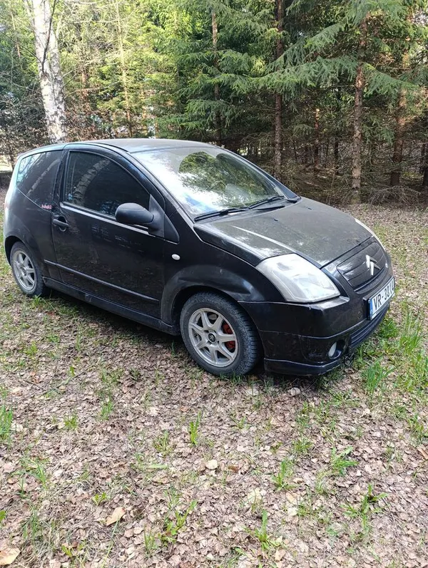 Pārdod C2 1, 4 benzīns, gāze. Auto tiek lietots igdienā ir vizuāli defekti.