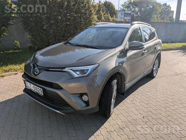 Perfektā stāvoklī. Reāli 2019.gada auto (04.12.2018.). Ļoti bagātīga komplek