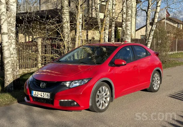 Vienīgā īpašniece pārdod koptu automašīnu - Honda Civic 1.8 I-Vtec ar 104 kW