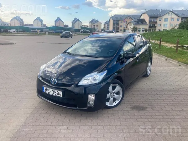 Tiek tirgots labs Toyota Prius Hibrīds, tiek tirgots ģimenes apstākļu dēļ, j