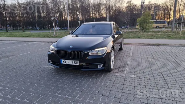 Pārdod koptu auto ar reālu nobraukumu. 
Bmw750, xDrive, ar jaudīgu 280Kw/38