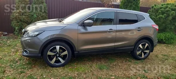 Продаю Nissan Qashqai, автоматическая коробка передач, двигатель 1, 2, 2017