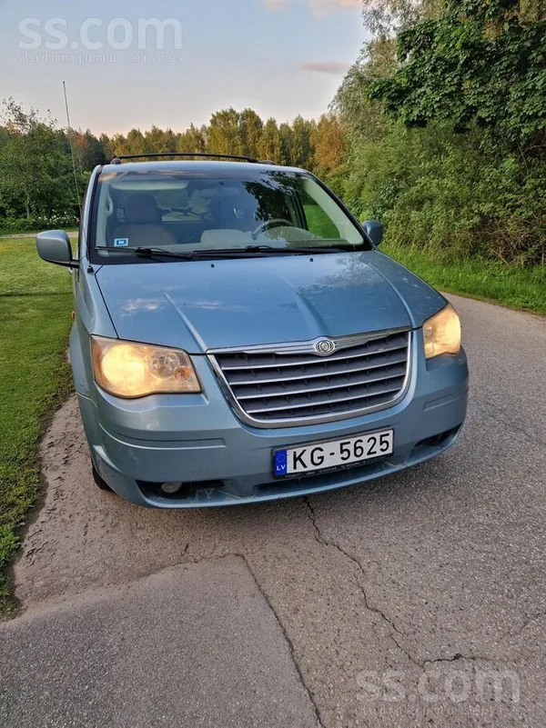Pārdod ģimenes auto, . Nesen veikta eļļas, filtru un gāzes iekārtas apkope,