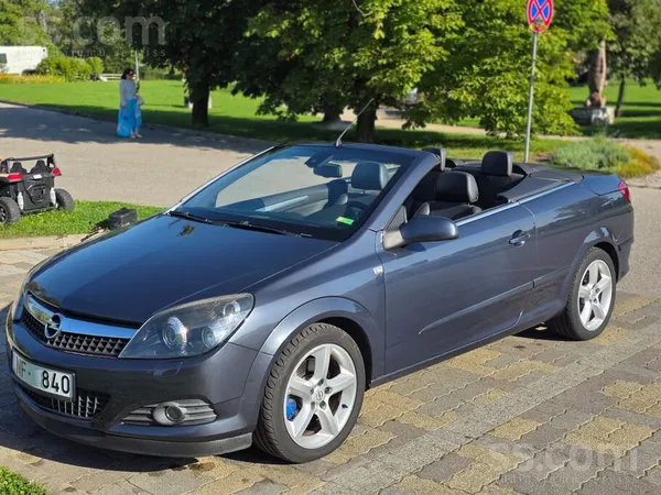 Opel Tirgoju opel astra twin top kabroketu . 