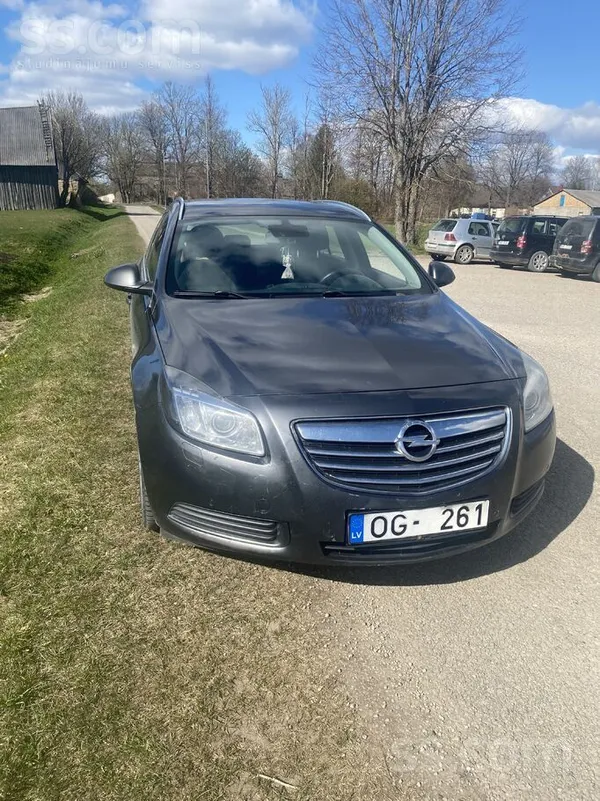 Opel Pardodu vai mainu pret automatisko atrumkarbu