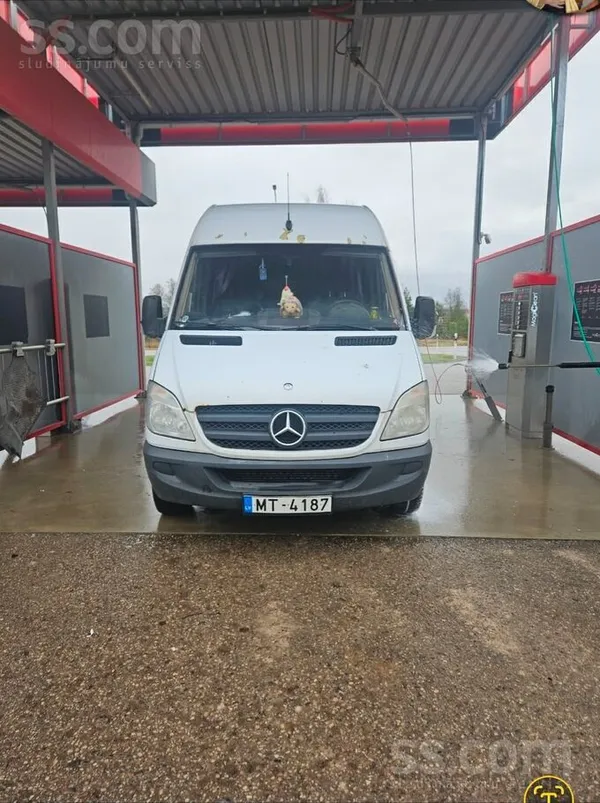 Mercedes К продаже представляется MB Sprinter на длинной Ба
