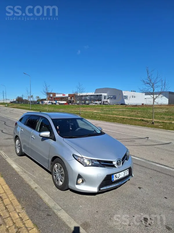 Toyota Pārdodu labu, ekonomisku auto, labā stāvoklī. Tehn