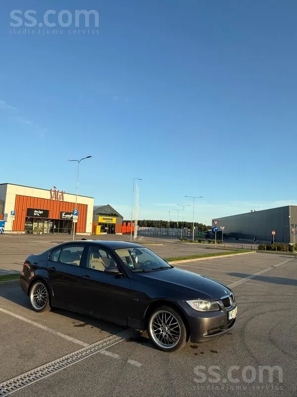 BMW Pārdodu BMW e90 2005.gada. 