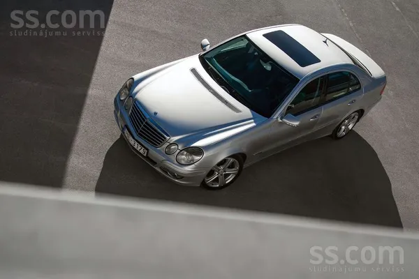Pārdod Mercedes Benz E280.Facelift W211. Labā tehniskā stāvoklī. Diski R18 u
