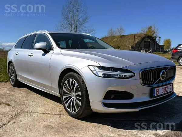 Garantija 12 mēneši. Atvesta no Belģijas, Latvijā nav eksplutēta. Volvo V90