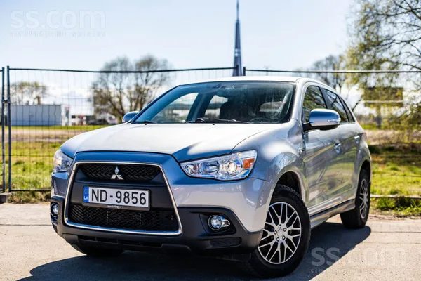 Mitsubishi Asx ar 1.8 dīzeļdzinēju un manuālo ātrumkārbu. 
Auto tiem, kas v