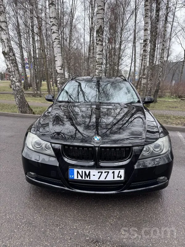 BMW Продаю бмв 3.0л 325D е91 145 кВ + качественный Чип