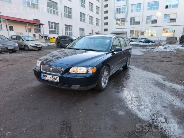 Volvo Pārdodu Volvo V70, labā vizuālā un tehniskā stāvok