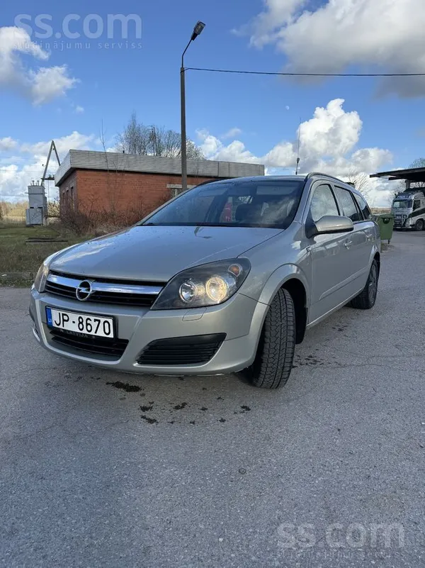 Opel Virsraksts: Opel Astra Station Wagon – Tikko jauna