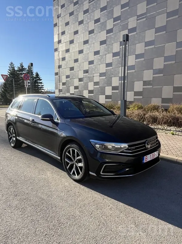 Volkswagen Passat Variant Gte 1.4 Tsi Business Hybrid 
Официальный запас хо