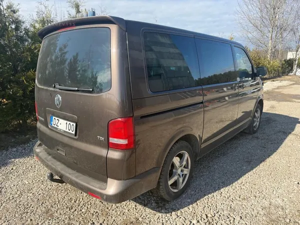 Volkswagen Pārdod VW Multivan. Motors pēc kapitālā remonta , 