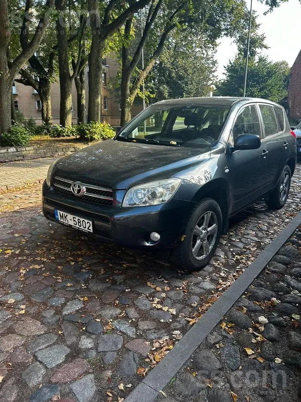 Toyota Pārdodas Rav4 ar 2.2 D4D dzinēju. Auto ievests no 
