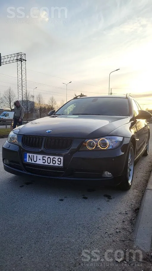 Pārdodu BMW 325d, Svaiga tehniskā apskate un tikko nomainīta eļļa un filtri.