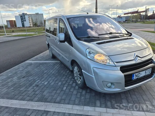 Pārdodu uzticamu un praktisku pasažieru busu. 
Gads: 2009
Dzinējs: 2.0 dīz