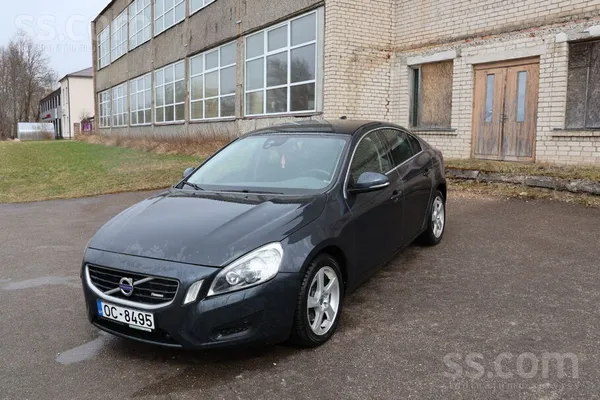 Volvo Pārdodu Volvo ar 5 cilindru motoru, 120 kW 163 z. 