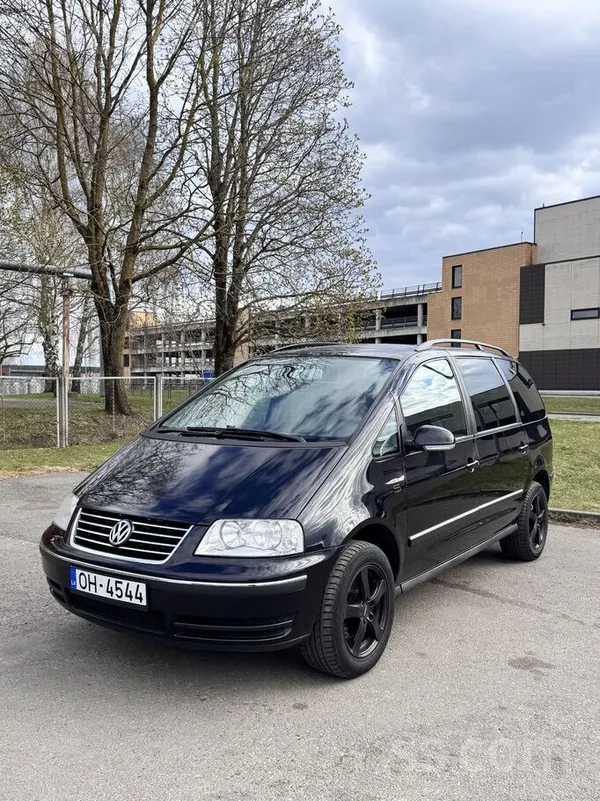 Volkswagen Pārdodu VW Sharan 1.9 Tdi (85 kW), 7 sēdvietas. 