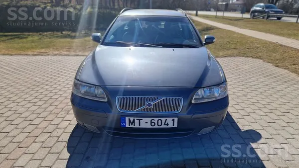 Volvo Есть летняя резина на левых дисках