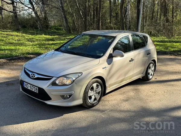 Hyundai I30 Blue Drive, ekonomisks 1.2 benzīns, mehāniskā ātrumkārba, 2 atsl