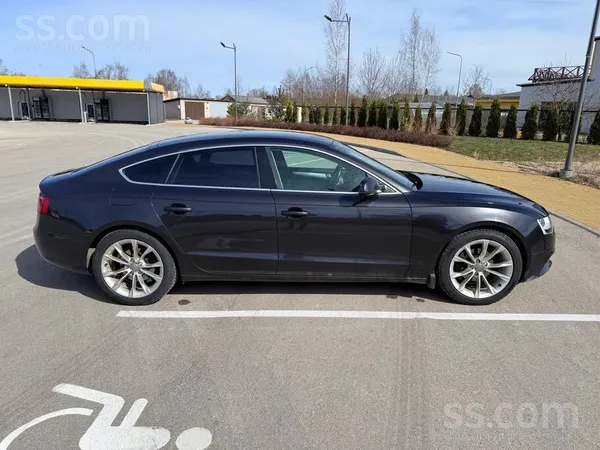 Tiek pārdots Audi A5 Sportback, 2012. gada, 2.0 Dīzels, 177zs, R19 vieglmetā