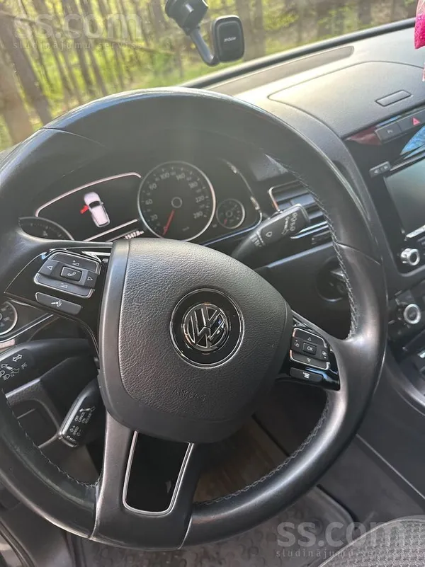 Volkswagen Tiek pardots Wv Tauregs 2013g. Jauns TO, Masina La