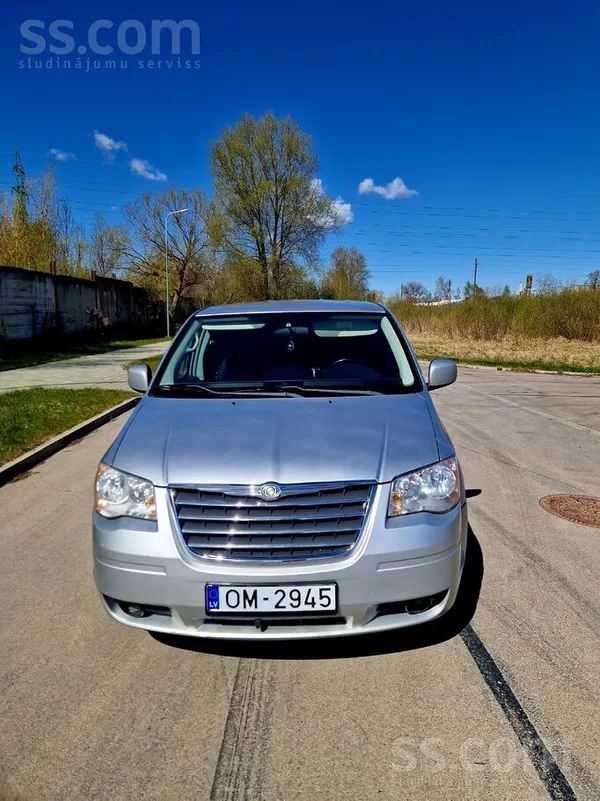 Chrysler Pārdod Chrysler Voyager 2.8 Crd, 