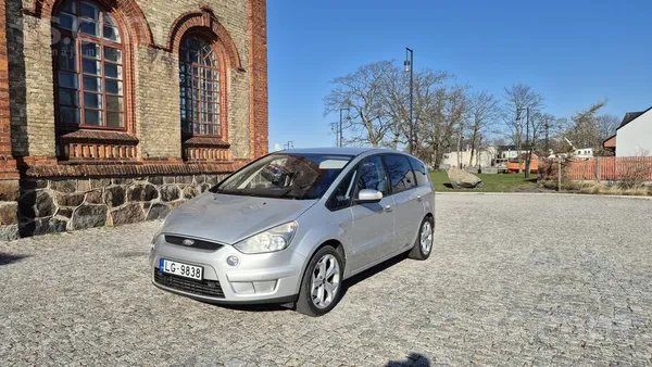 Ford Pārdod īpašnieks