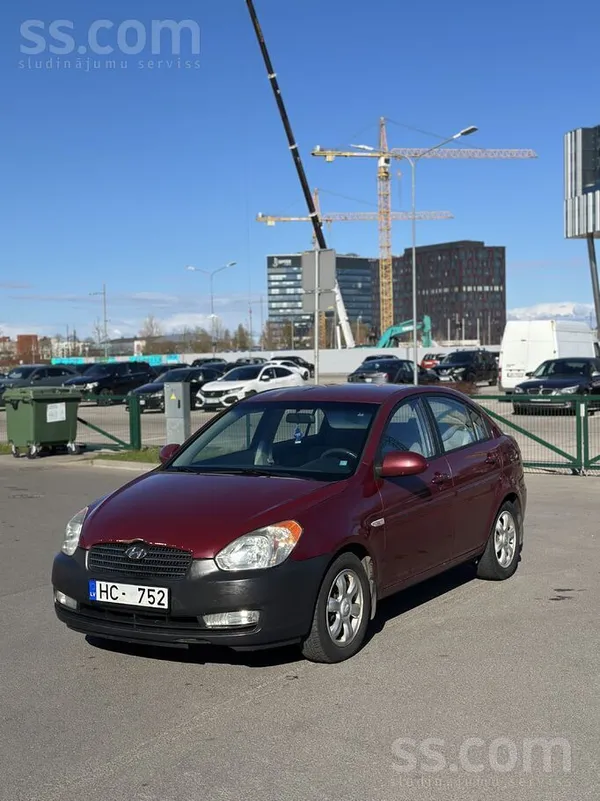 Hyundai Accent 2008 г. в хорошем состоянии оригинальный пробег 151 000 Перед