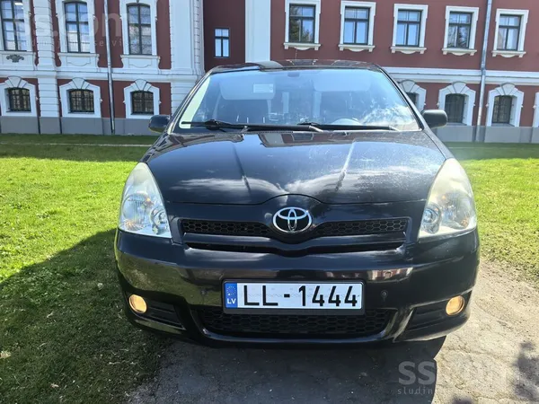Pārdod Toyota Corolla Verso, 2007.gada, motors 2, 2 diesel, labākais dzinējs